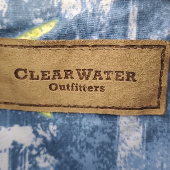 CLEARWATER, mens‎ hawian short sleeve shirt with fish.  Size Medium. Blue/green - Picture 6 of 9